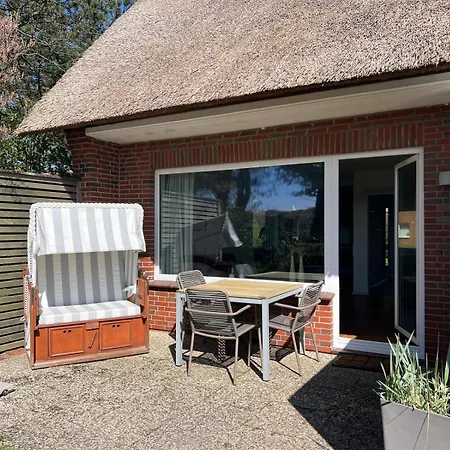 Holiday home Reetdachhaus Duenen Lounge